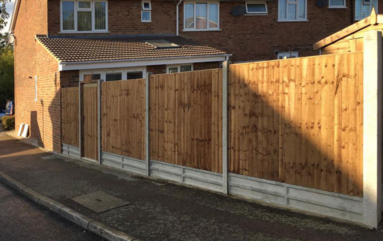 Paul March Builders - Fencing and Landscaping
